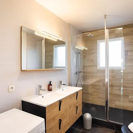 Le Cocon Voltaire - 2 Avec Parking - Mabilais Appartement *